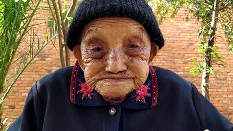 95岁老人吃毛瓜,揭秘长寿秘诀