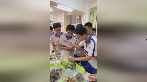 学生高中吃瓜,高中校园里的“吃瓜”风云录