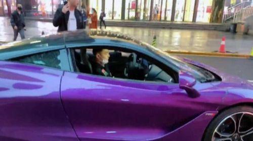 直播讲车吃瓜,揭秘网红直播背后的故事