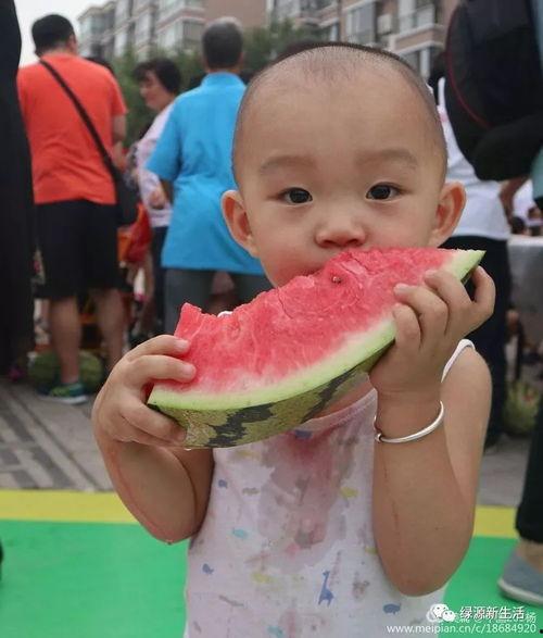 同城吃瓜照片,揭秘街头巷尾的热辣话题