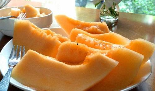 吃哈密瓜过敏的人都有什么症状,了解过敏反应的常见表现