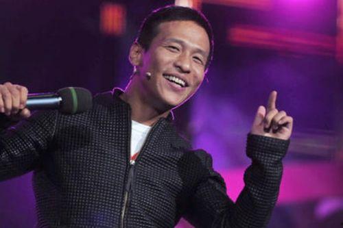 宋小宝吃哈密瓜,趣味横生瞬间引网友热议