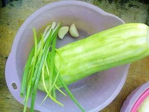 水瓜要去皮吃吗,健康美味两不误