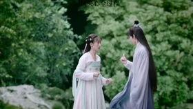 琉璃伪簪花吃瓜直播,揭秘网红幕后生活